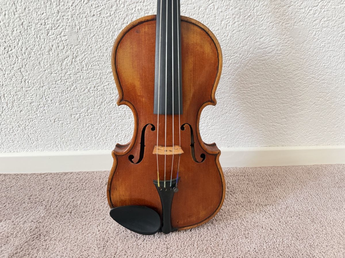 Instruments de musique: Violon Français 4/4 – D'occasion à bassecourt par LiN2004